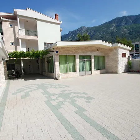 Studio Gradac 15282a * Gradac (Split-Dalmatia)